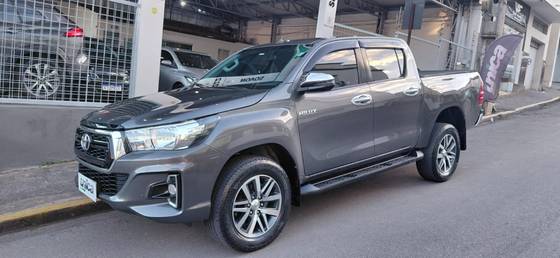 TOYOTA HILUX 2.8 SRV 4X4 CD 16V DIESEL 4P AUTOMÁTICO
